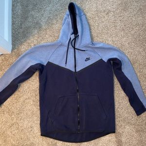 Used Medium Nike Tech Fit With Pants